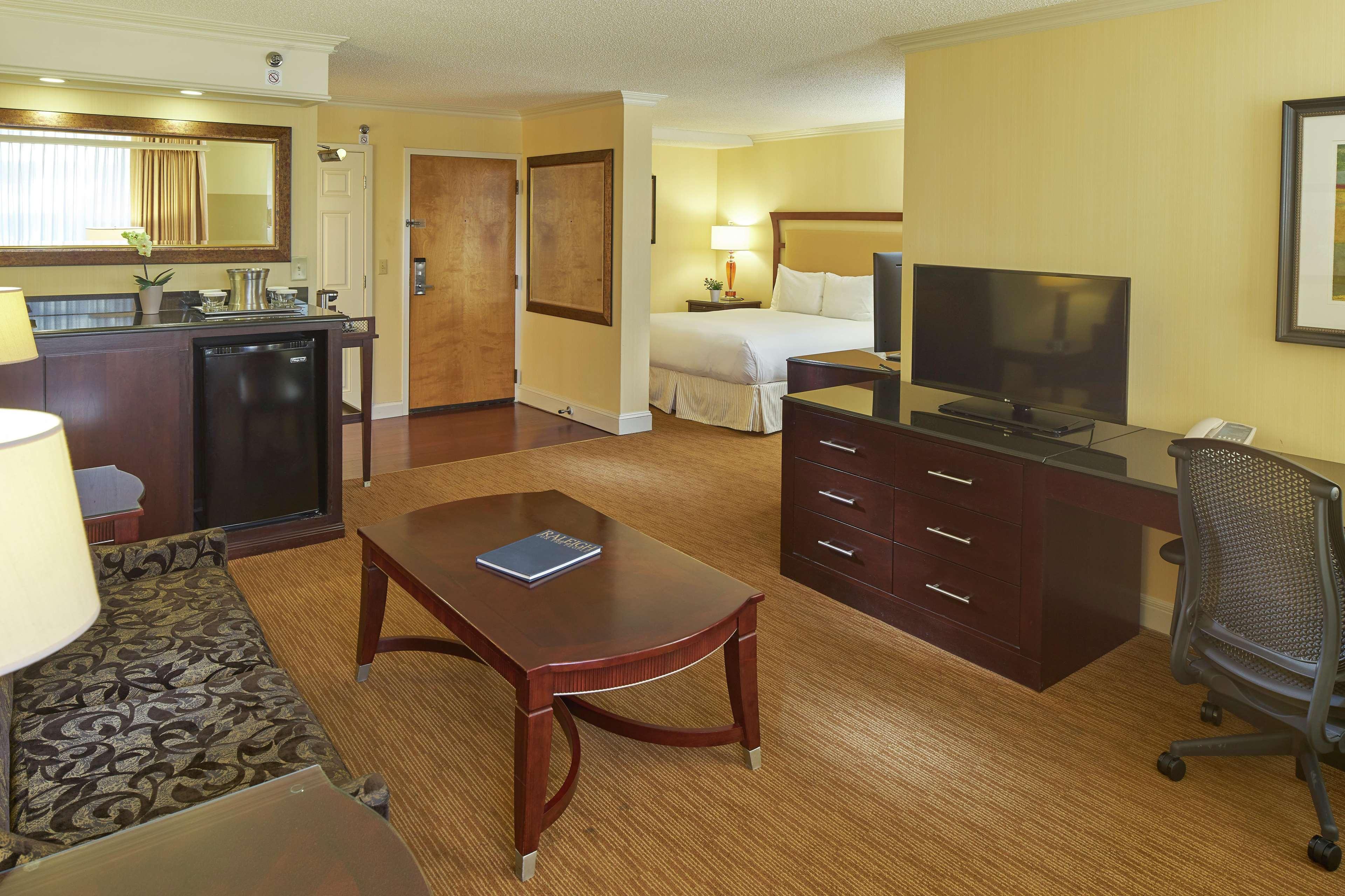 Hilton Raleigh North Hills Hotell Rom bilde