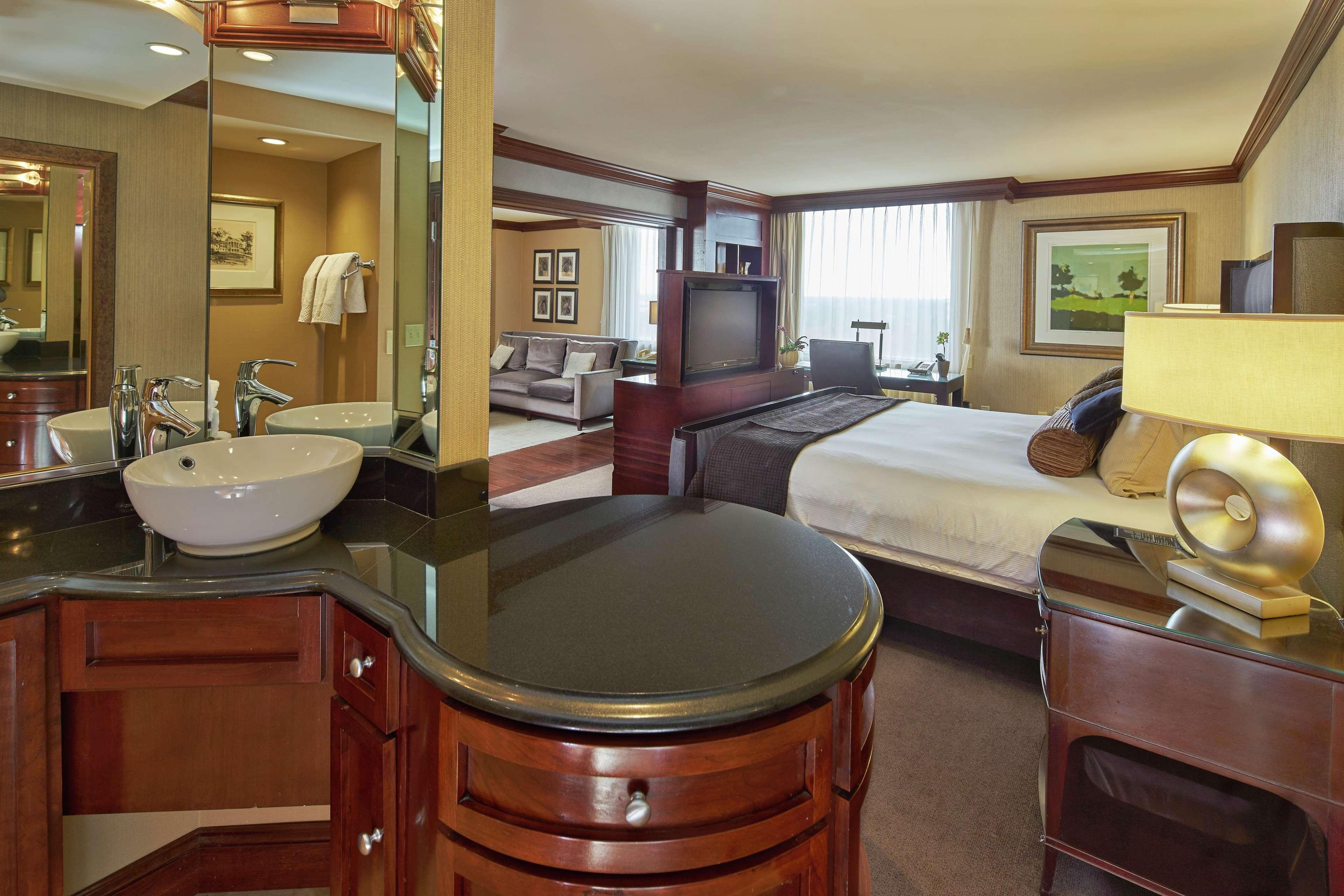 Hilton Raleigh North Hills Hotell Rom bilde
