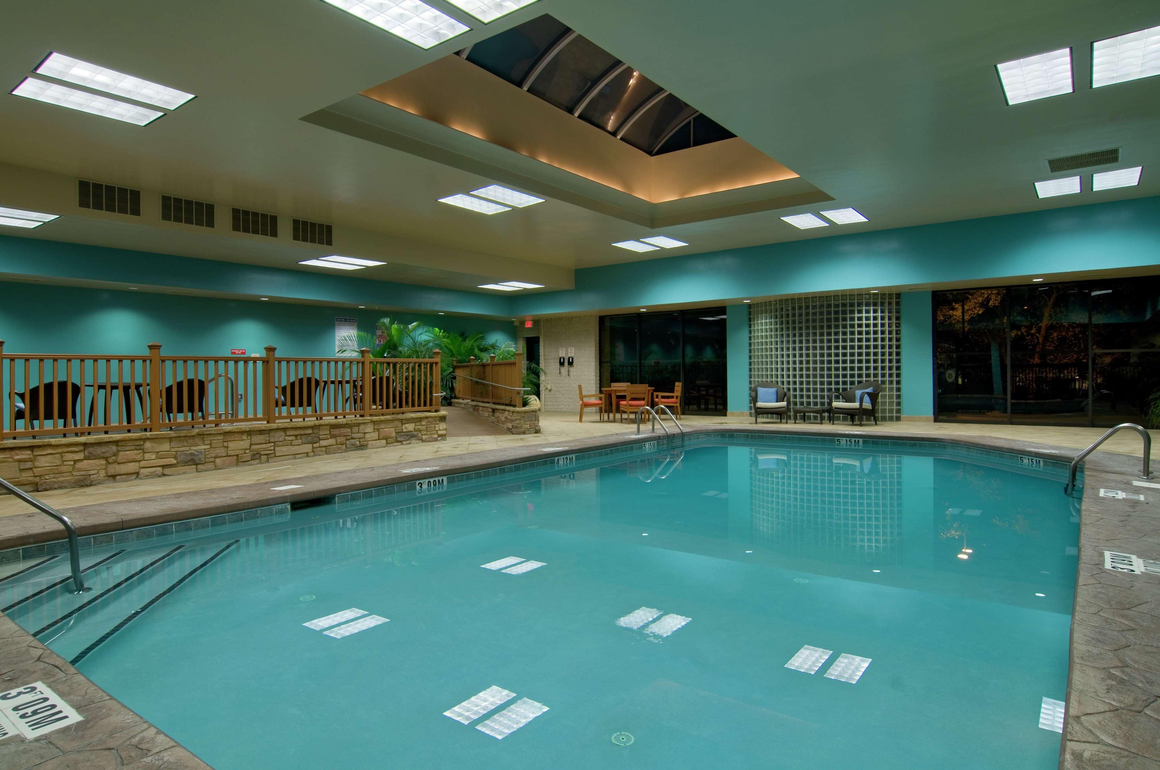 Hilton Raleigh North Hills Hotell Eksteriør bilde