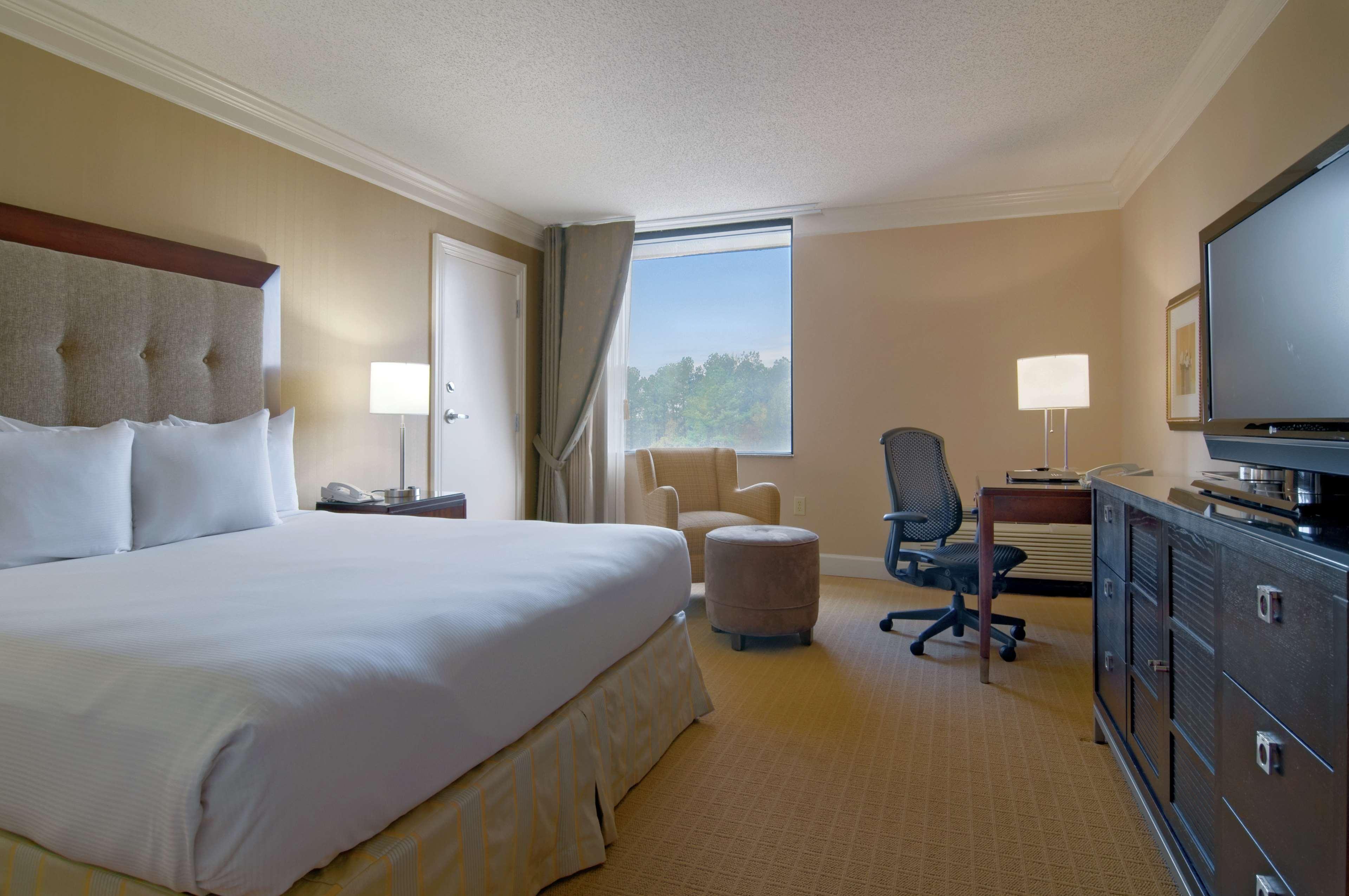 Hilton Raleigh North Hills Hotell Eksteriør bilde