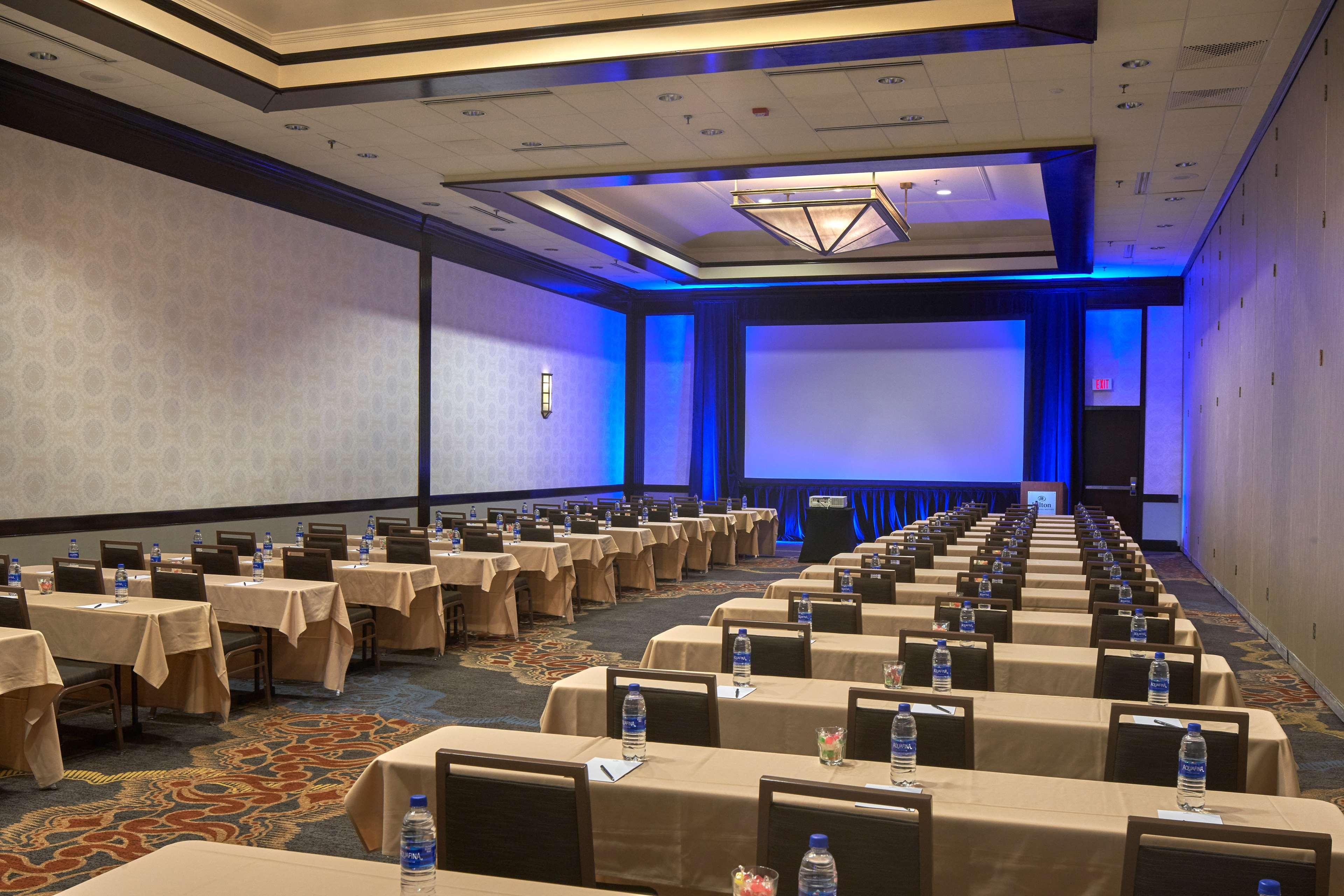Hilton Raleigh North Hills Hotell Eksteriør bilde